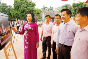 Triển lãm ảnh “Hà Nội trong tôi” chặng đường 13 năm: Những dấu ấn tình yêu