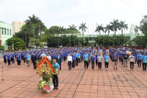 VĐV Việt Nam dâng hương Kỷ niệm 130 năm Ngày sinh Chủ tịch Hồ Chí Minh
