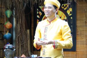 Nghệ nhân Hoàng Anh Sướng và Trà Đạo Việt