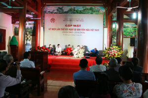 Gặp mặt các nghệ nhân, những người làm di sản nhân kỷ niệm 15 năm ngày Di sản văn hóa Việt Nam