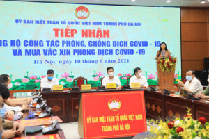 Tổ chức “Chương trình truyền hình trực tiếp: ”Hà Nội chung tay hành động đẩy lùi dịch Covid-19”