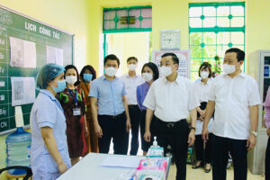 Hà Nội ưu tiên ngăn chặn mầm bệnh xâm nhập, không “ngăn sông cấm chợ”