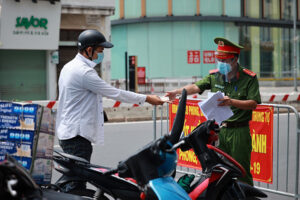 Từ 4/9, Hà Nội triển khai 39 chốt trực kiểm soát việc ra, vào vùng đỏ