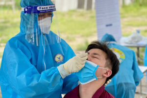 Cổ động viên vào sân Mỹ Đình được “ưu đãi” giá xét nghiệm Covid-19