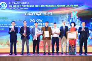 Thành ủy Hà Nội tổ chức Lễ trao giải báo chí về xây dựng Đảng và xây dựng người Hà Nội thanh lịch, văn minh