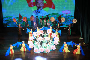 Tưng bừng Liên hoan ca múa nhạc lần thứ 18 Hiệp hội UNESCO thành phố Hà Nội