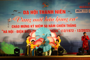 Biểu diễn nghệ thuật chào mừng kỷ niệm 50 năm Chiến thắng “Hà Nội – Điện Biên Phủ trên không”