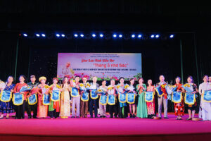 Giao lưu, trình diễn Thơ “Tháng 5 nhớ Bác”