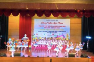 Tổ chức Liên hoan múa hát tập thể và ca khúc măng non quận Hoàng Mai