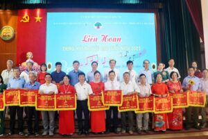 Thị xã Sơn Tây tổ chức thành công Liên hoan Tiếng hát Người cao tuổi năm 2023