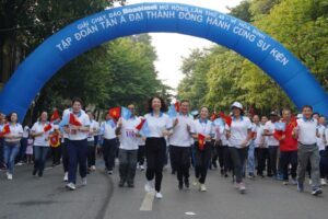 Hơn 1.500 vận động viên thi chung kết Giải chạy Báo Hànộimới mở rộng lần thứ 48