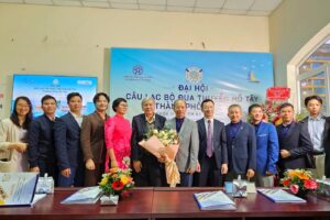 Đại hội khóa II Câu lạc bộ đua thuyền Hồ Tây