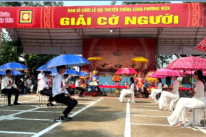 Làng Phương Viên, xã Song Phương, huyện Hoài Đức tổ chức lễ hội truyền thống và đón nhận danh hiệu “Làng văn hóa”