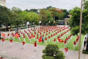 Huyện Thanh Trì: Hơn 4.000 phụ nữ đồng diễn dân vũ chào mừng kỷ niệm 70 năm Chiến thắng Điện Biên Phủ