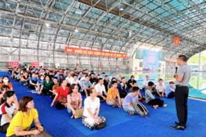 Huyện Thanh Trì tổ chức tập huấn cho người hướng dẫn tập luyện và nhân viên cứu hộ môn bơi, lặn
