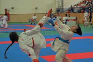 430 vận động viên tranh tài môn Karate Giải thể thao học sinh hè 2024