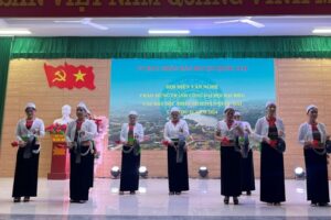 Hội diễn văn nghệ chào mừng thành công Đại hội đại biểu các dân tộc thiểu số huyện Quốc Oai  lần thứ IV