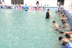 Huyện Thường Tín mở lớp dạy bơi miễn phí cho 150 trẻ em