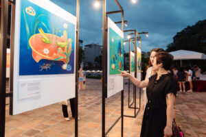 Hành trình trở về ký ức qua những tác phẩm tranh minh họa