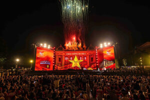 Xúc động và tự hào chương trình nghệ thuật  “Hà Nội – Từ mùa thu lịch sử năm 1945”