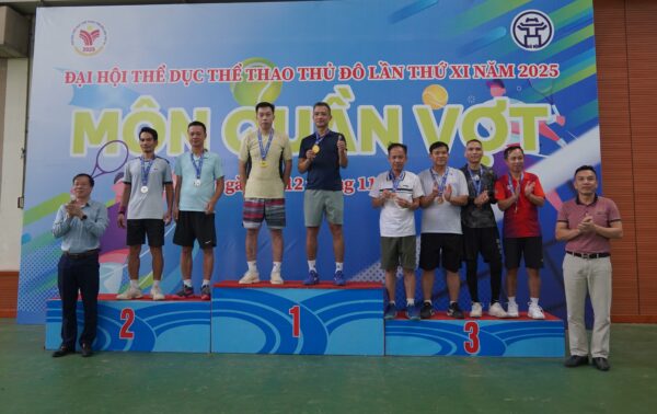 Lễ trao giải quần vợt tại Đại hội Thể thao Thủ đô lần thứ 11 – Cổng thông tin Bộ Văn hóa và Thể thao Hà Nội
