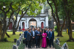 Chủ tịch Hội đồng châu Âu António Costa đến thăm Văn Miếu – Quốc Tử Giám