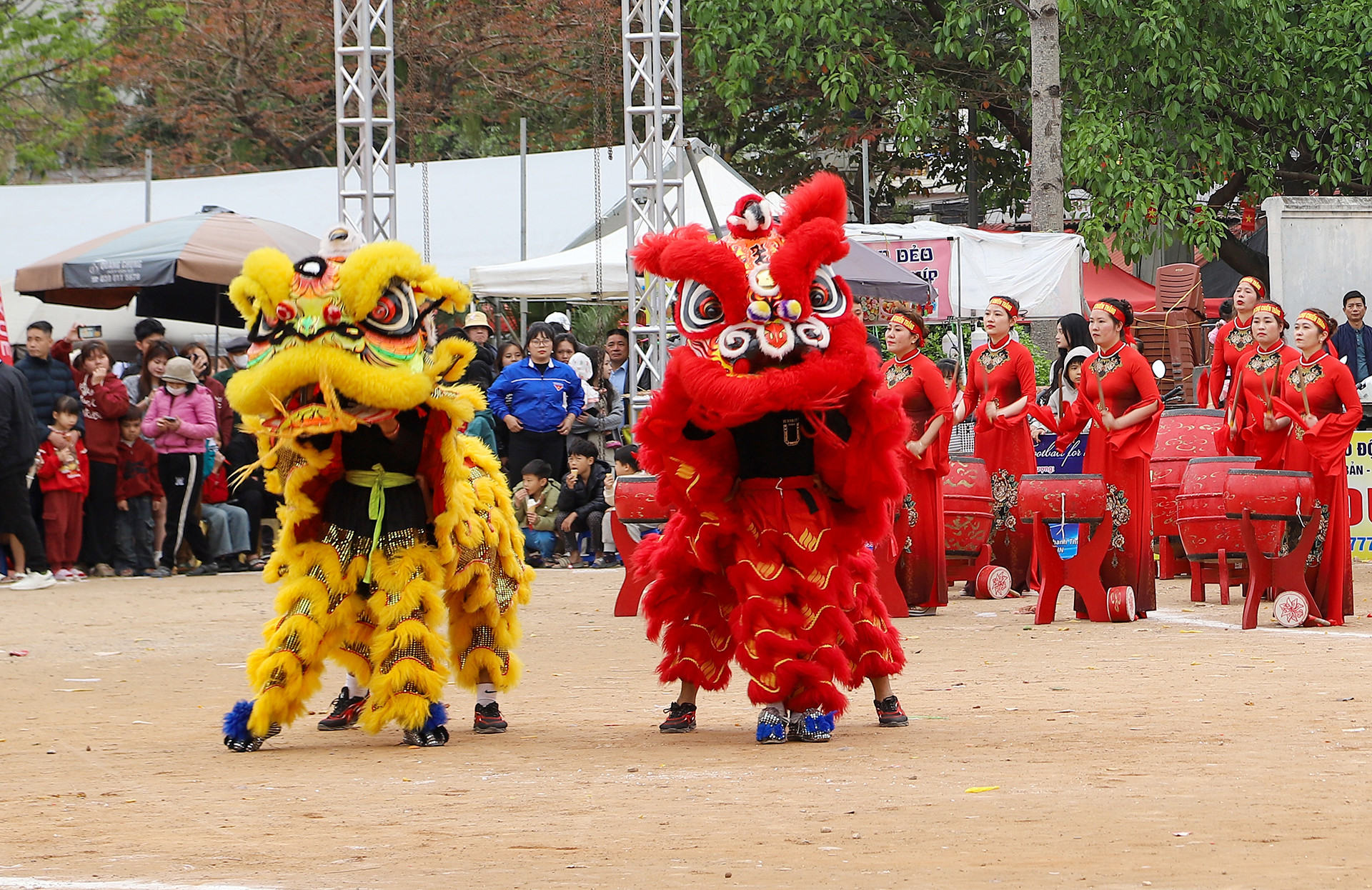 Hội làng Bình Đà