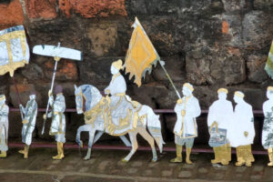 Du Xuân giữa đoàn rước tiến sĩ: Trải nghiệm tương tác mới tại Văn Miếu