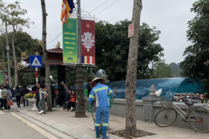 Tăng cường kiểm tra, chấn chỉnh và kêu gọi chung tay giữ gìn vệ sinh môi trường tại xã Hương Sơn