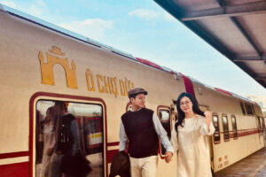 Đoàn tàu Hà Nội 5 cửa ô khởi động chương trình đặc biệt “Chở mùa Xuân về”