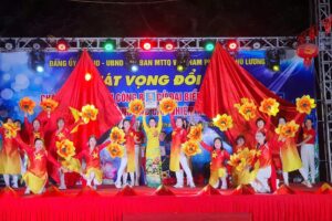 Đêm văn nghệ “Khát vọng đổi mới” lan tỏa niềm vui sau ngày hội bầu cử ở phường Phú Lương