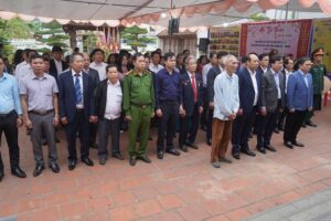 Xã Tây Phương tổ chức Lễ dâng hương kỷ niệm 498 năm ngày sinh Danh nhân văn hóa Trạng Bùng Phùng Khắc Khoan