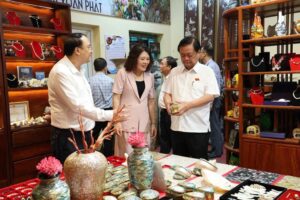 “Để trẻ em chơi cùng di sản – Một cách giữ nghề cho ngày mai”