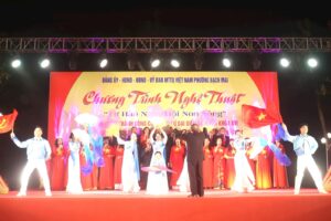 Phường Bạch Mai tổ chức chương trình nghệ thuật “Tự hào ngày hội non sông”