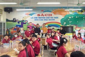 Bát Tràng bàn giao sách luân chuyển cho các trường học, góp phần lan tỏa văn hóa đọc