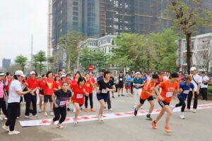 Phường Phú Thượng tổ chức Ngày chạy Olympic vì sức khỏe toàn dân