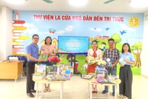 Luân chuyển sách về trường học, “làm mới” nguồn tri thức cho học sinh