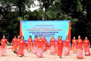 Hà Đông: Rộn ràng sắc màu Liên hoan dân vũ chào mừng ngày lễ lớn