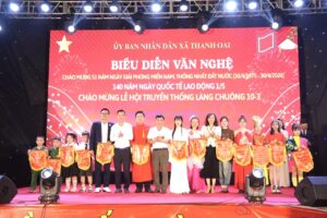 Sôi động chương trình biểu diễn văn nghệ chào mừng các ngày lễ lớn tại xã Thanh Oai
