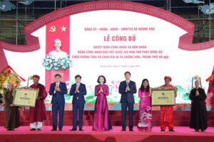 Xã Dương Hòa tổ chức Lễ đón nhận Bằng công nhận Bảo vật Quốc gia Bàn thờ Phật bằng đá tại chùa Hương Trai và chùa Đại Bi