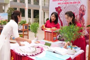 Bát Tràng tổ chức Hội thi trưng bày, tuyên truyền và giới thiệu sách năm 2026