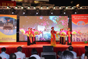 Phường Từ Liêm: Liên hoan văn nghệ “Âm vang ngày thống nhất” – lan tỏa niềm tự hào dân tộc