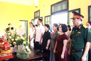 Phường Hà Đông dâng hương tưởng nhớ Chủ tịch Hồ Chí Minh tại Nhà lưu niệm Bác Hồ