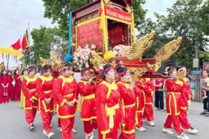 Lễ hội truyền thống làng Bồng Lai kỷ niệm 989 năm ngày sinh Đức Thánh Mẫu Hạo Nương