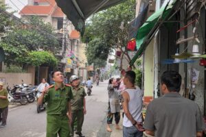 Xã Đông Anh ra quân lập lại trật tự đô thị