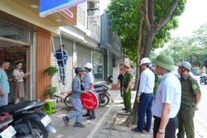 Gia Lâm ra quân lập lại trật tự đô thị trên các tuyến đường trọng điểm