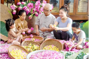 Phường Tây Hồ tổ chức Cuộc thi vẽ tranh thiếu nhi với chủ đề “Ông bà trong trái tim em”.