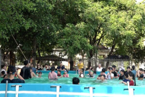 Mỹ Đức khai mạc lớp dạy bơi phòng, chống đuối nước cho trẻ em năm 2026