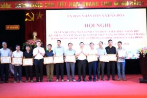 Tuyên dương 27 gia đình văn hóa tiêu biểu tại xã Dân Hòa