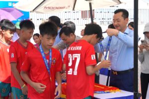 Trao huy chương môn bóng đá Giải thể thao các môn hè TP. Hà Nội năm 2026